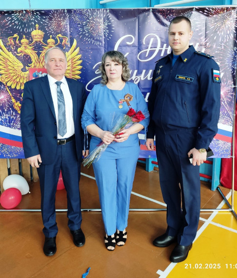 Вручение медали матери участника СВО.